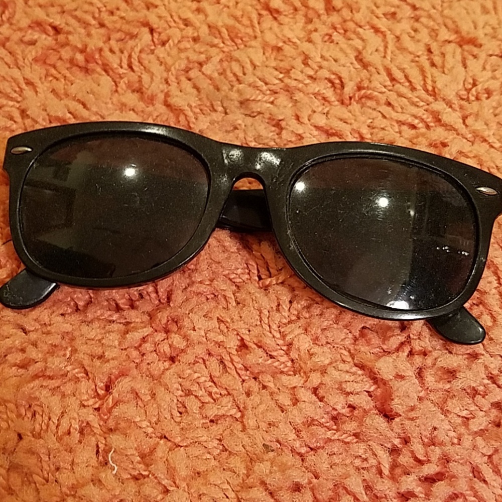 Wayfrayer Style Black Sunglasses.